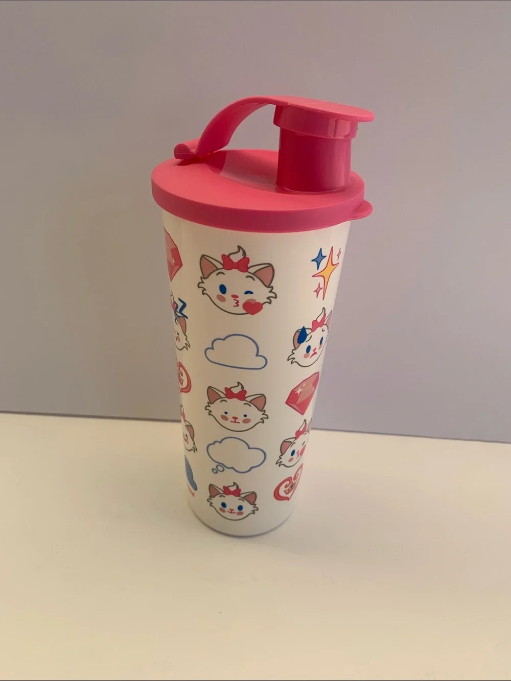 Tupperware  Emoji 16oz Tumbler Pink & White